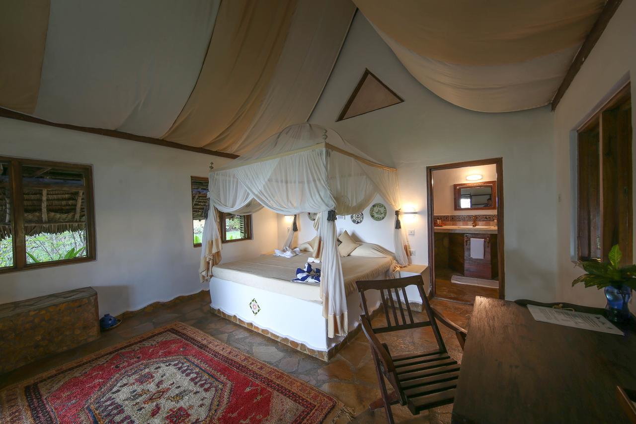 Utende Kinasi Lodge מראה חיצוני תמונה