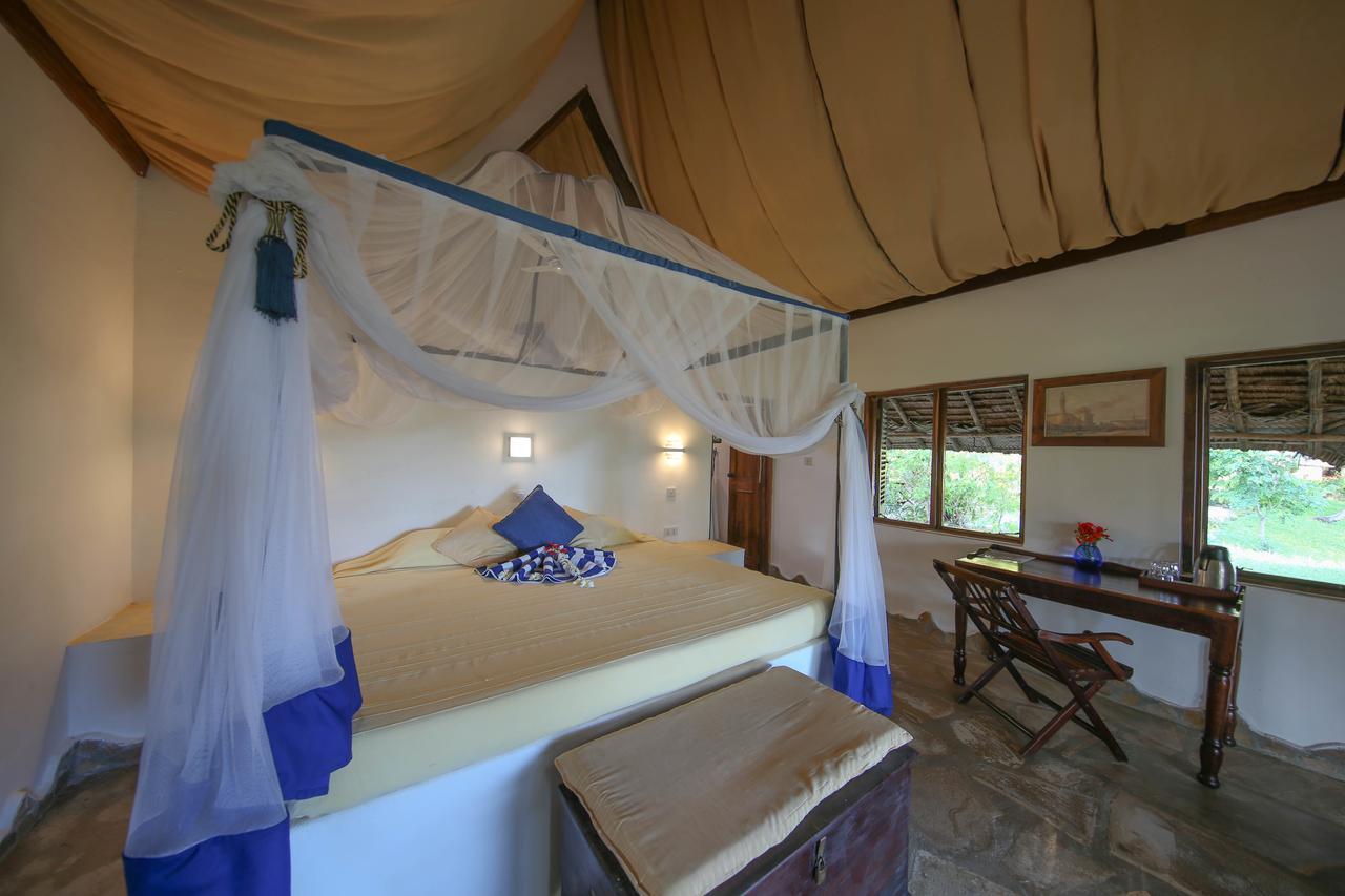 Utende Kinasi Lodge מראה חיצוני תמונה