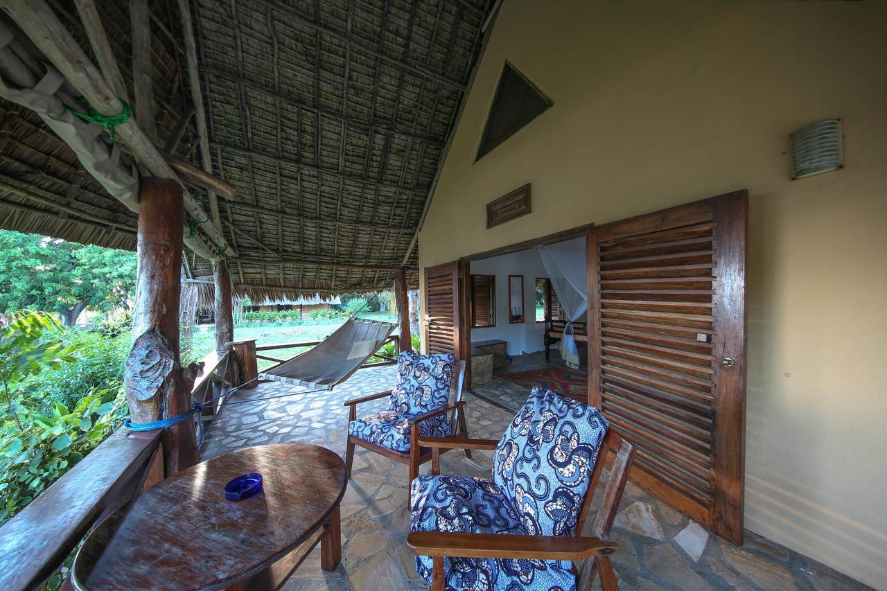 Utende Kinasi Lodge מראה חיצוני תמונה