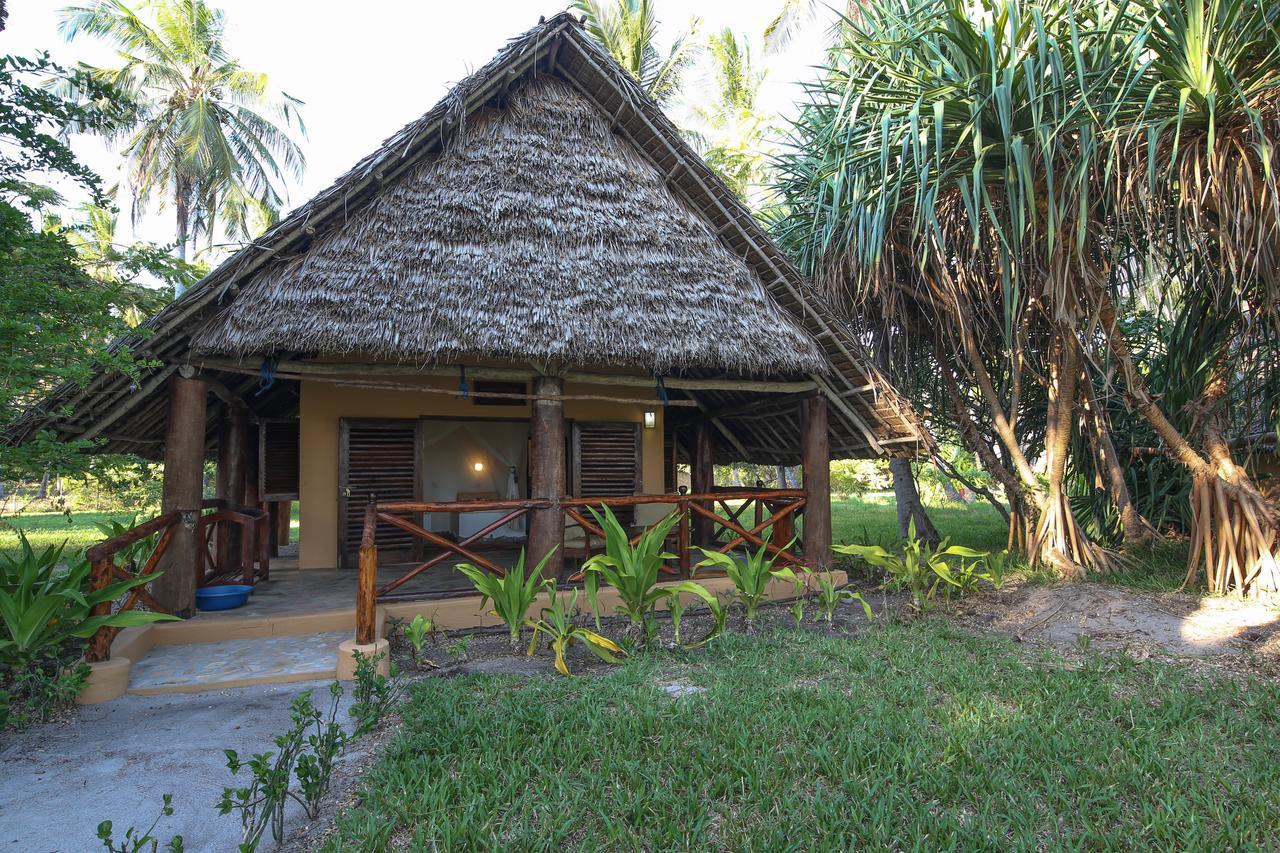 Utende Kinasi Lodge מראה חיצוני תמונה