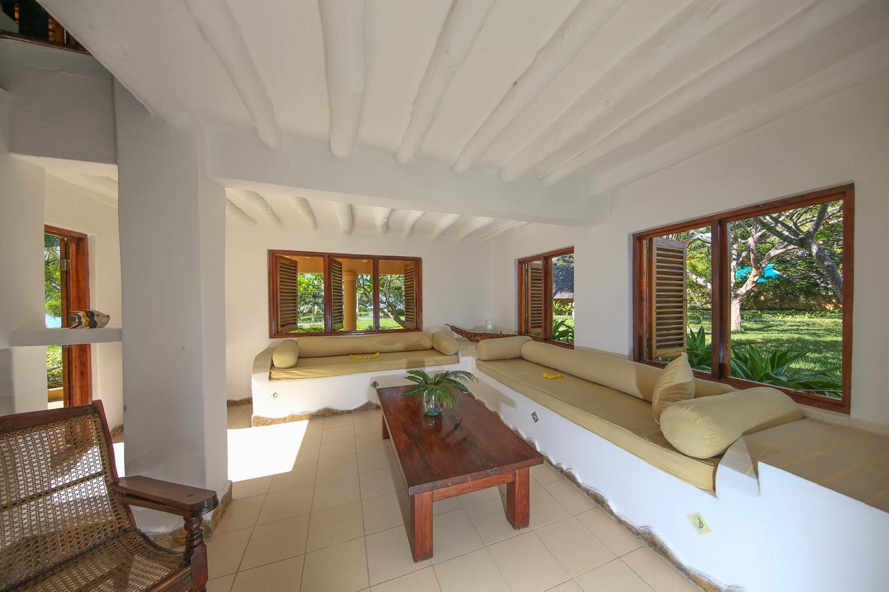 Utende Kinasi Lodge מראה חיצוני תמונה